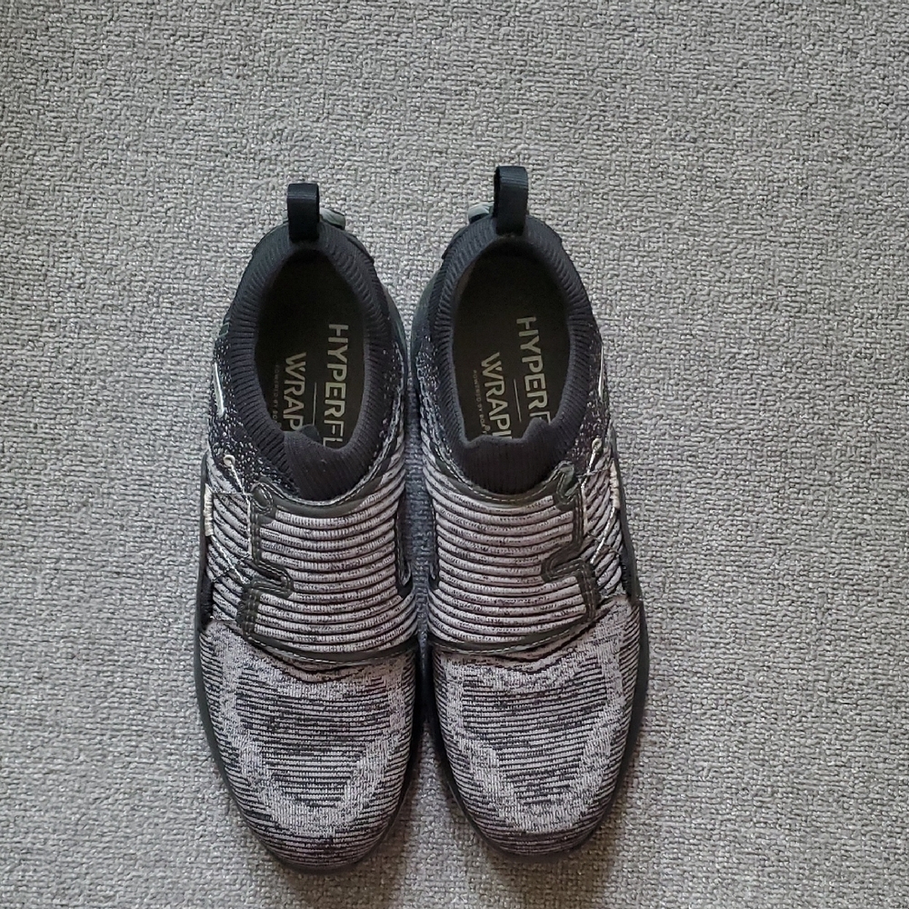 New men's HYPERFLEX WRAPID Wrap Gray Slip-On Sneakers 10 M